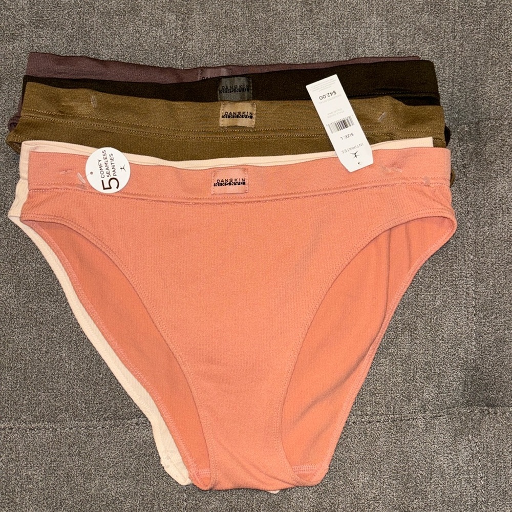 Danskin Ladies Comfy Seamless Panties 5 Pack Set Size L